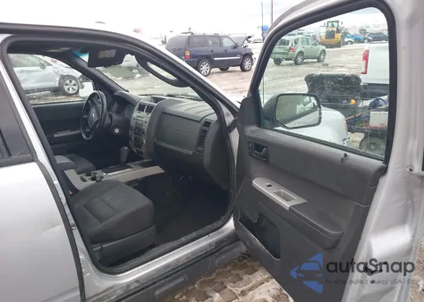 2010 Ford Escape Xlt from USA, damaged, VIN 1FMCU9D74AKC72355